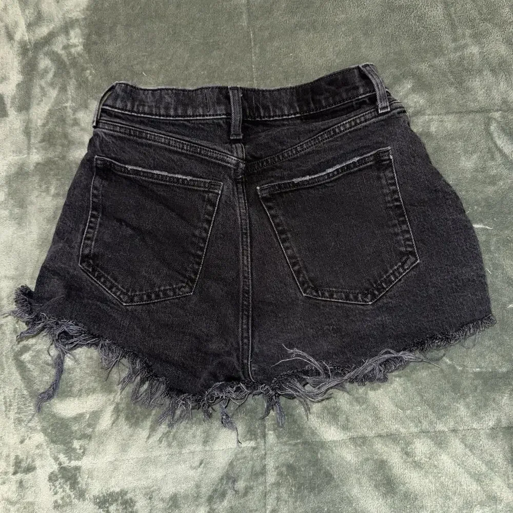 Abercrombie & Fitch Mom Short High Rise Size‎ 26/2 Denim Shorts Raw Hem Black
